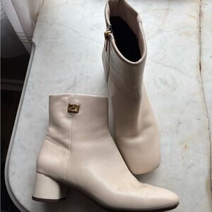 Elegant Cream Leather Ankle Boots